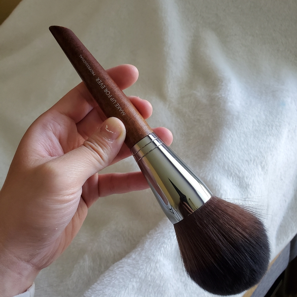 Make up for ever 130 Large Powder Brush